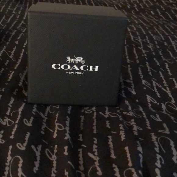 Watch - Picture 2 of 3